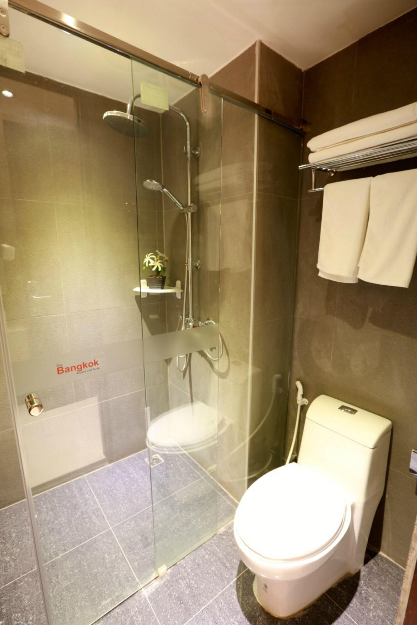 Collection O The Bangkok Airport Link Suite Dış mekan fotoğraf
