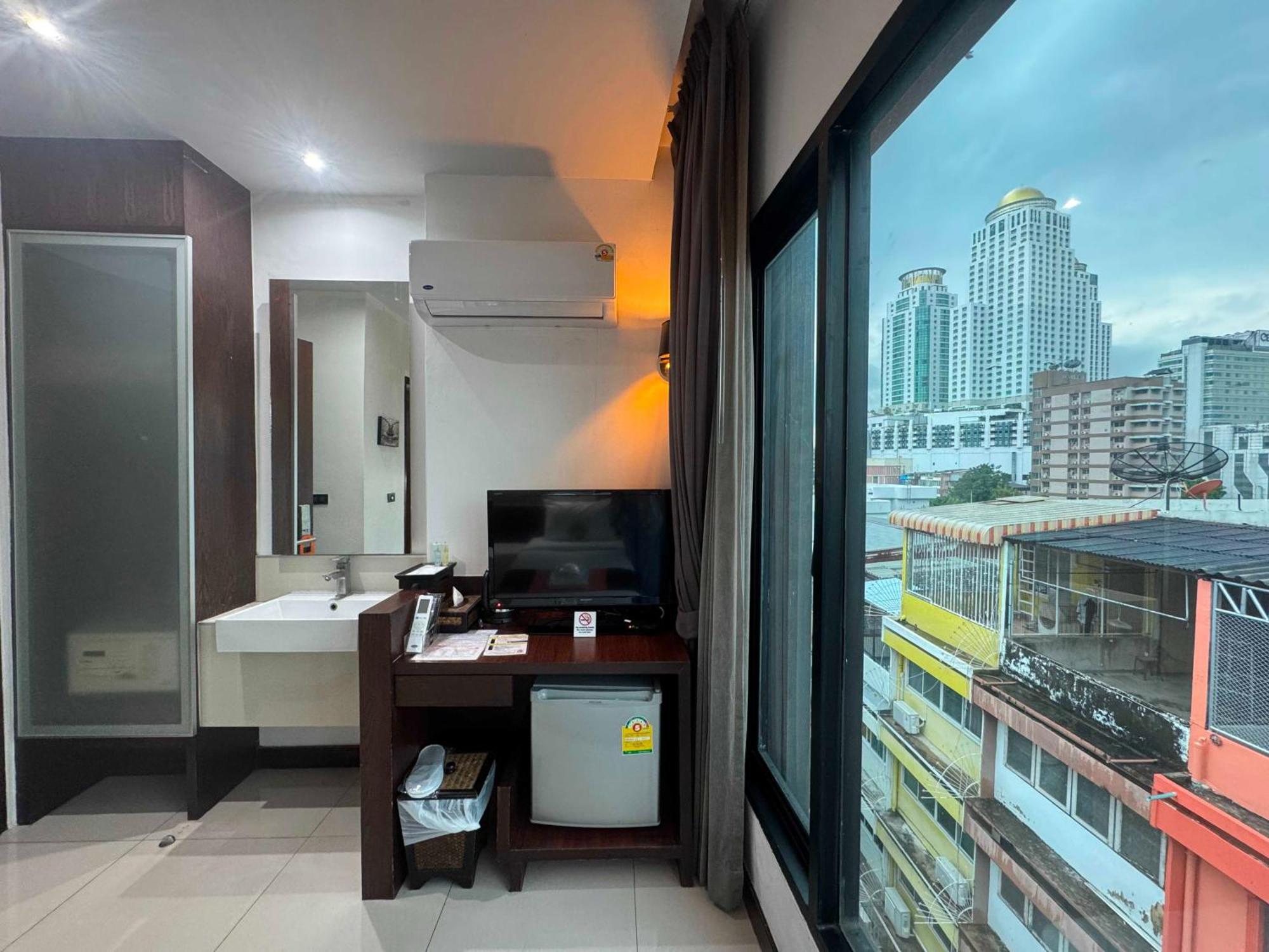 Collection O The Bangkok Airport Link Suite Dış mekan fotoğraf